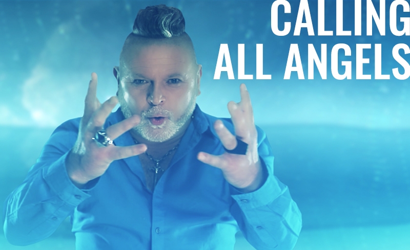 Robert Brown: Calling All Angels